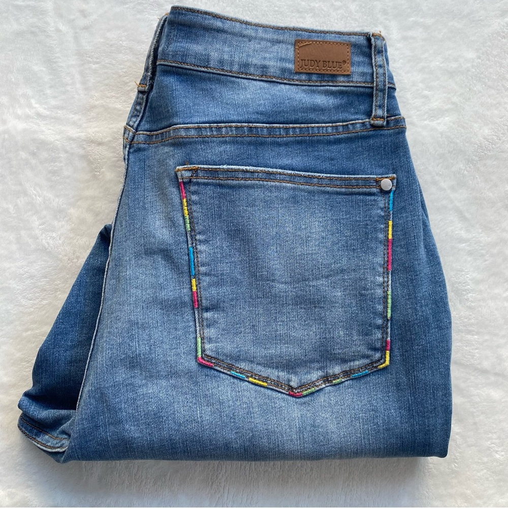 Judy Blue Skinny Fit Jeans Embroidery on pockets Size 16W Light wash boho
